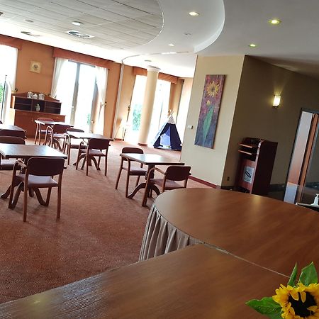 Hotel Sympozjum & Spa Krakow Bagian luar foto