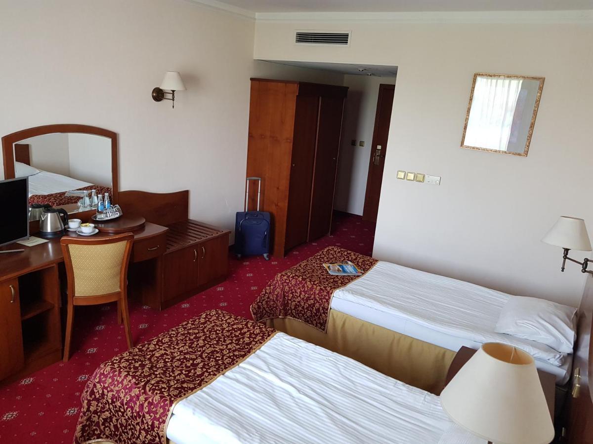 Hotel Sympozjum & Spa Krakow Bagian luar foto