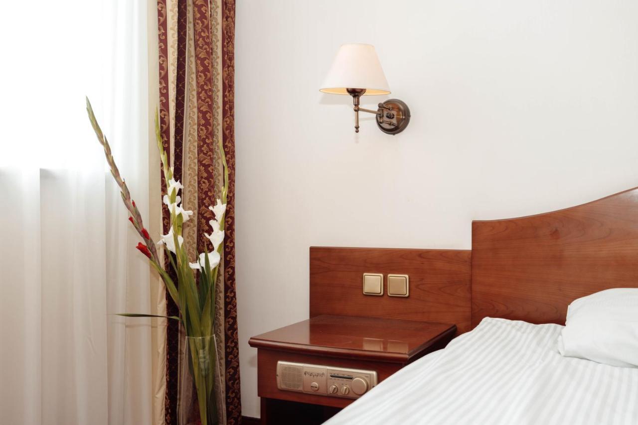 Hotel Sympozjum & Spa Krakow Bagian luar foto