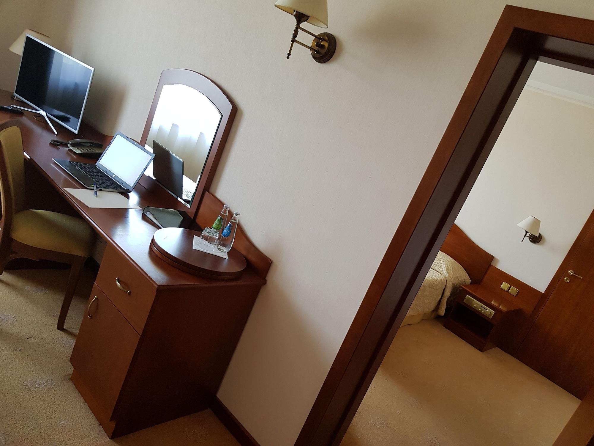 Hotel Sympozjum & Spa Krakow Bagian luar foto