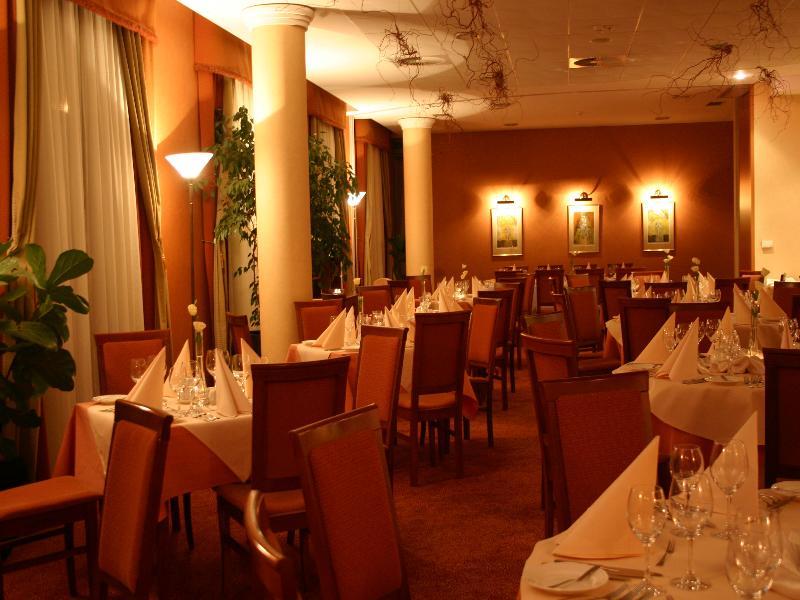 Hotel Sympozjum & Spa Krakow Bagian luar foto